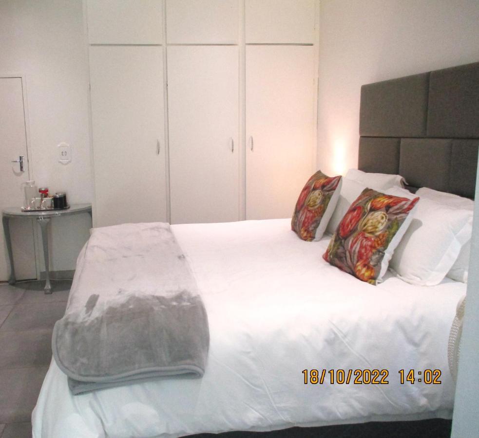 Lekker Rus Appartement Bloemfontein Buitenkant foto