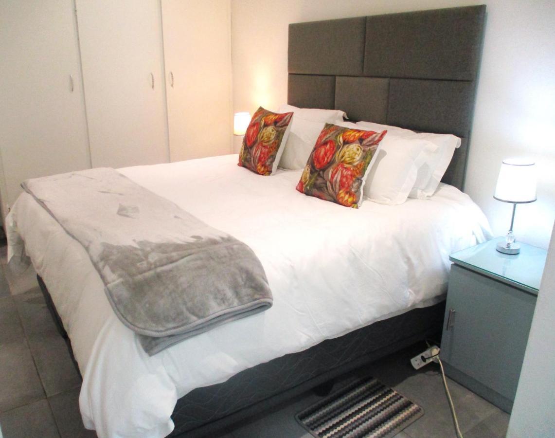 Lekker Rus Appartement Bloemfontein Buitenkant foto